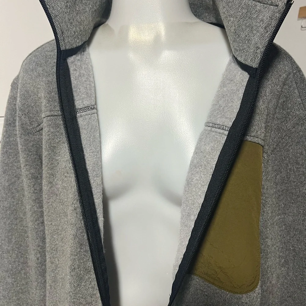 MEN’S Outerknown Zip-Up Sweater/Fleece Jacket in Gray and Olive